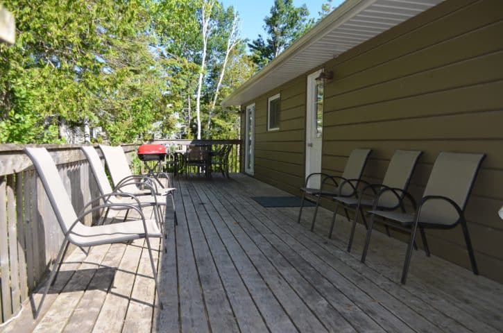 Hollys, cottage, 3 bedroom, Bruce Anchor Motel and Cottages, BBQ, Deck, walking distance