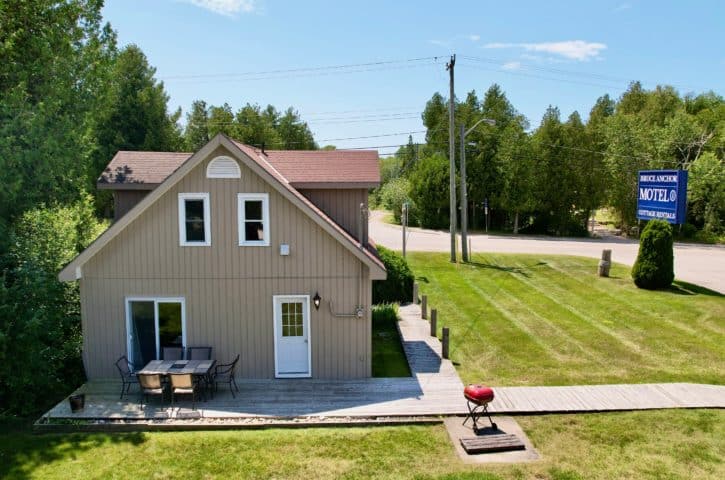 cottage, 3 bedroom, tobermory, bruce anchor, cruises dock, accommodations, close to town