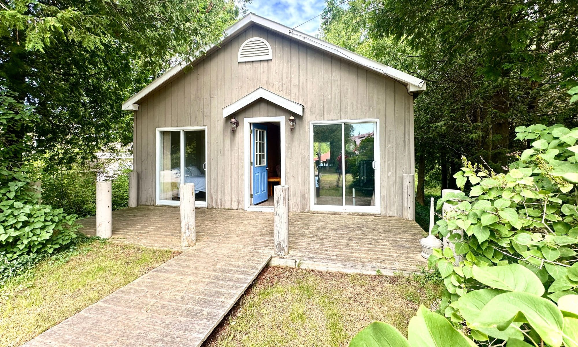 Sis's Cottage Bathroom, bruce anchor, motel, cottage rental, 3 bedroom, cruises, tobermory